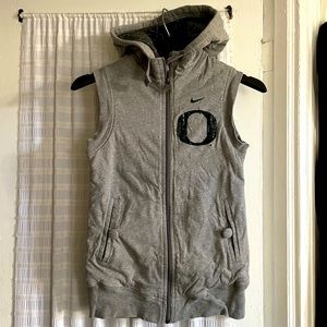 NIKE Oregon Ducks Insulated Hooded Vest